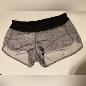 Lululemon Grey and White Shorts size 10.
